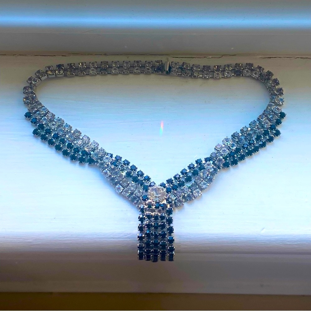 Vintages crystal necklace